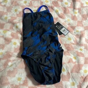NWT Speedo one piece swimsuit 6/32